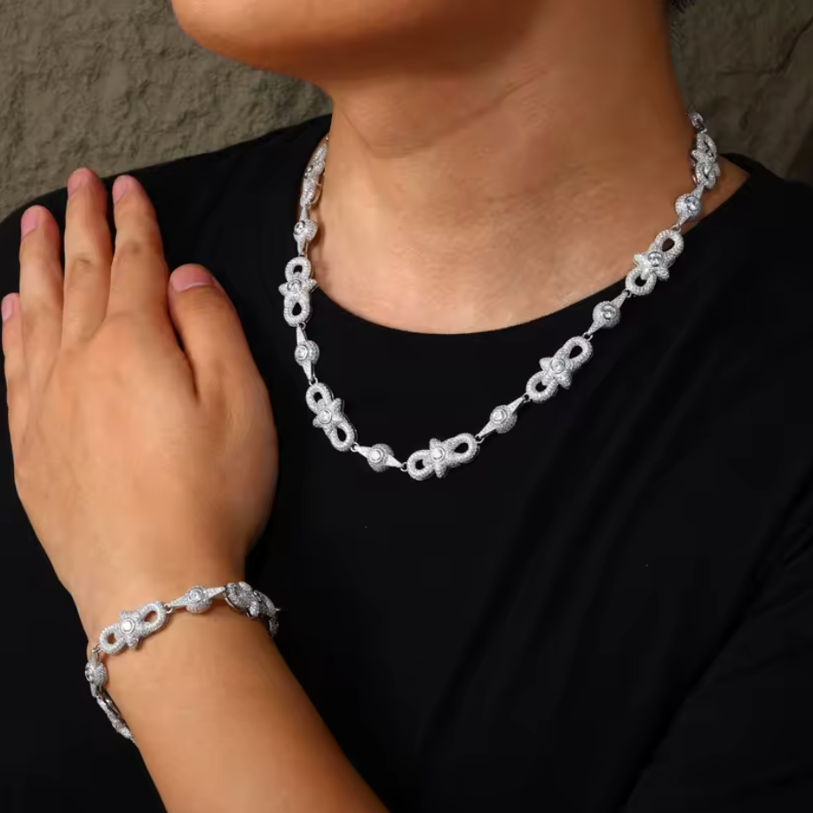 Cadena Infinity Luxe